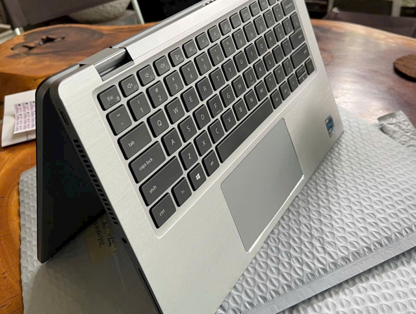 DELL LATITUDE 7420 2IN1 I7 GEN 11 CẤU HÌNH MẠNH