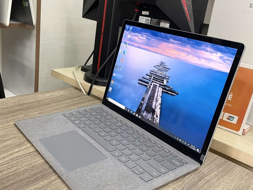 Surface laptop 3 i7-1065G7 16GB 256GB 2K cảm ứng