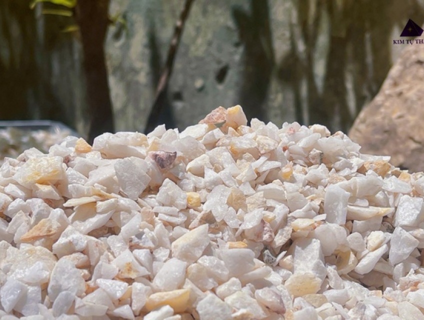 Bán đá thạch anh vụn tự nhiên tại TP.HCM