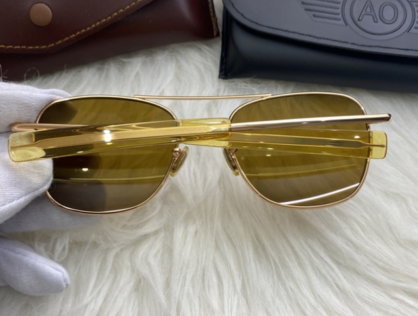 Kính cơn ao malaysia chính hãng 12kgf quà tặng sinh nhật chồng đẹp