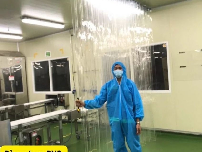 Lắp Đặt Rèm Nhựa PVC Kéo Xếp Gọn Đẹp Giá Tốt Chất Lượng