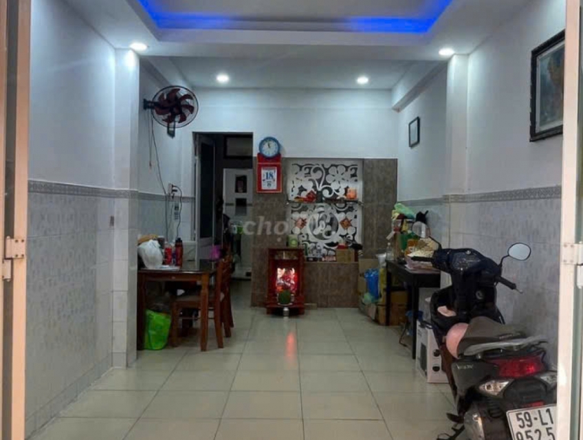 Bán nhà 1 trệt 2 lầu 1 sân thượng ngay khu trung tâm Q5