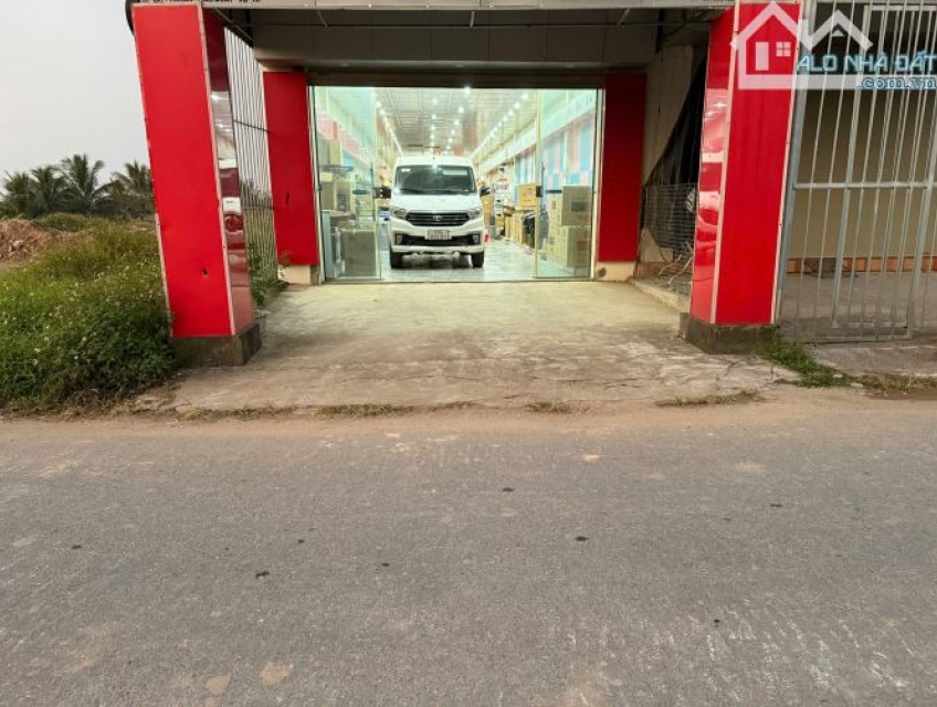 Bán nhà mặt đường,dt 160m²,mặt đường to,ô tô đỗ cửa tại Cao Minh,