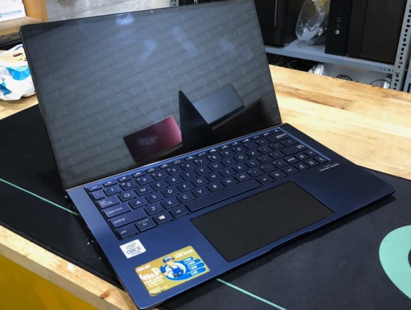 ASUS Zenbook UX334 Core i5-10210U RAM 8GB SSD 256G VGA ON Màn 13.3 FHD