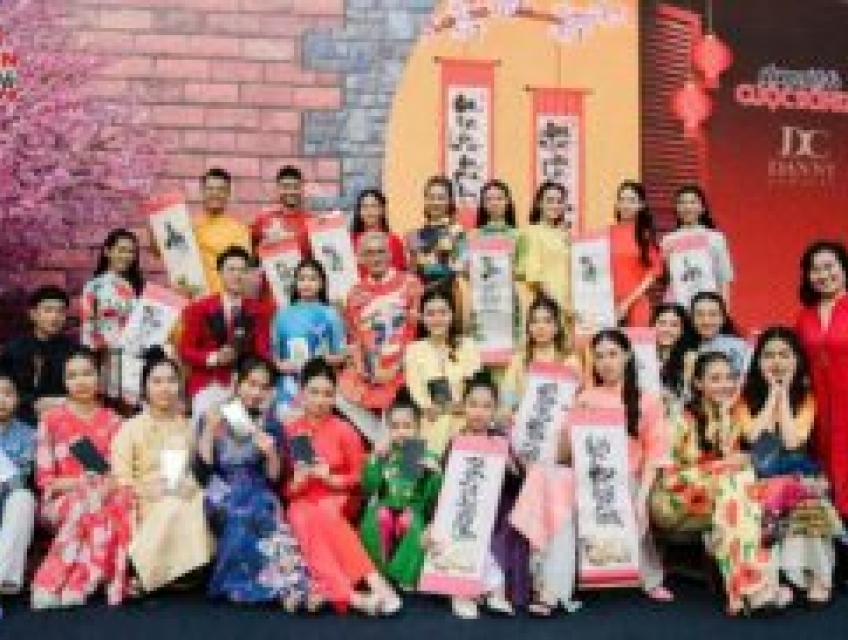 Giá Thuê ông đồ viết thư pháp đầu năm 2026