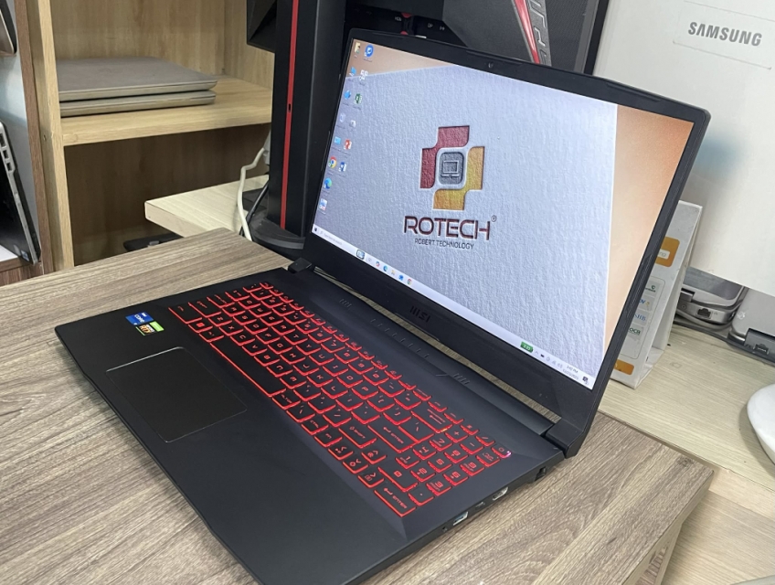 MSI GF66 i7-11800H 8GB 512GB RTX 3050 15.6 inch