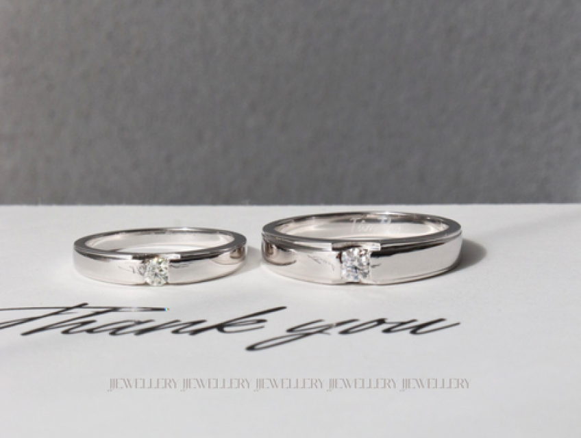 Vì sao nhiều cặp đôi đang quan tâm đến nhẫn cưới vàng trắng 14K?